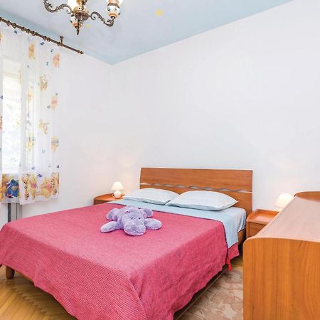 Nice Apartment In Lovran With Kitchen Bagian luar foto
