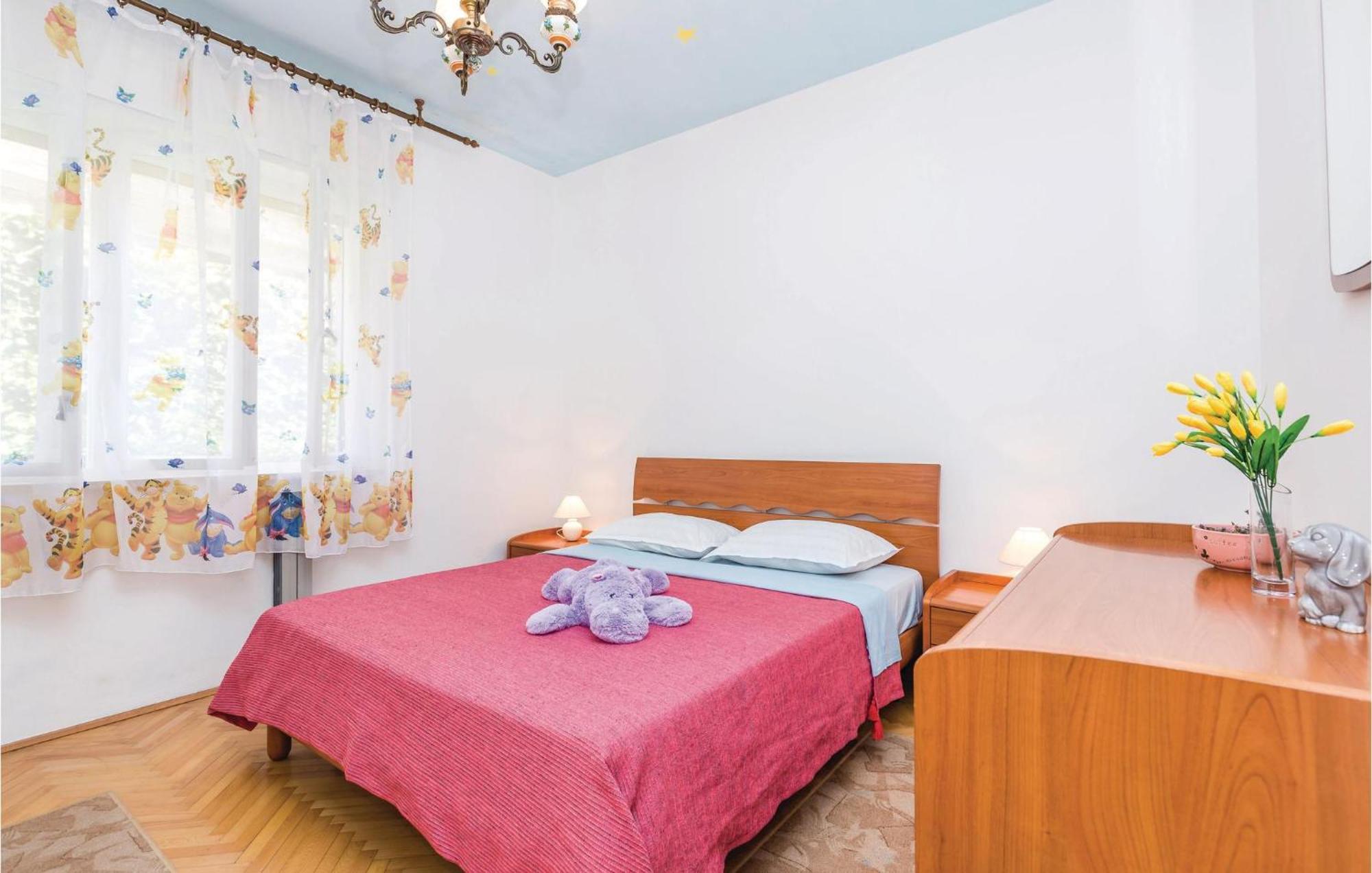 Nice Apartment In Lovran With Kitchen Bagian luar foto