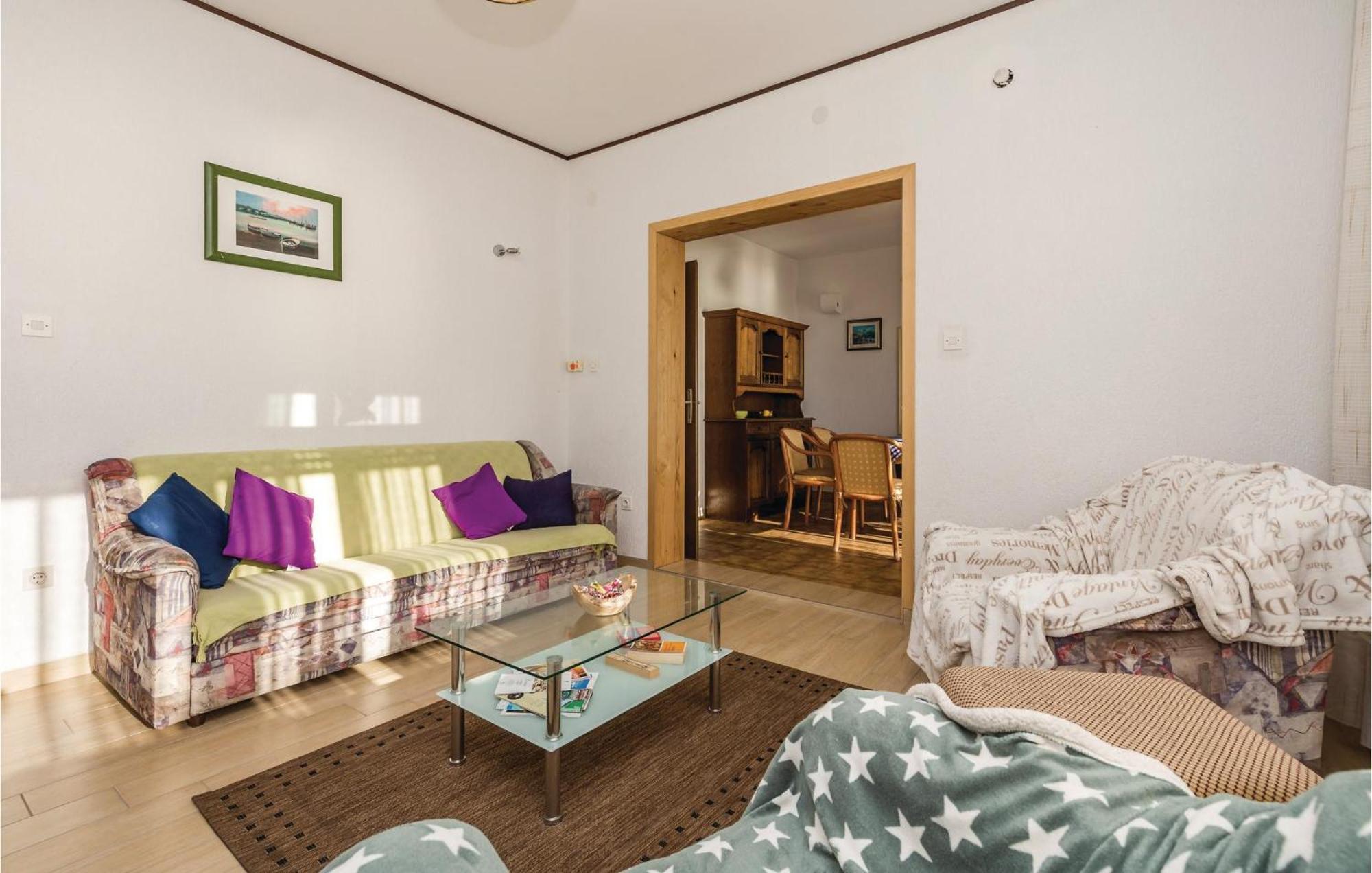 Nice Apartment In Lovran With Kitchen Bagian luar foto